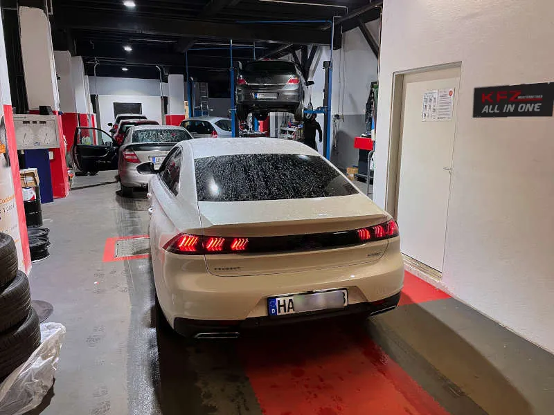 spezialist der fransoesischen autos